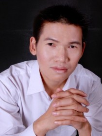 李輝 