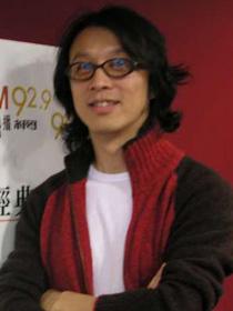 張中立 
