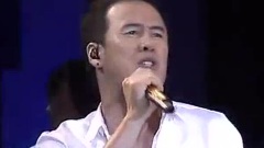 路燈下的小姑娘
