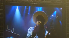 One Of A Kind - Tour Credits Include Some The Leaders 飯拍版