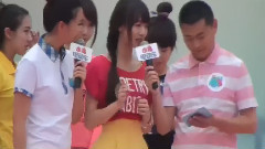 男生女生向前沖