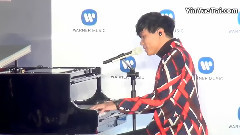 林俊杰<新地球>發片記者會 小唱圣誕歌