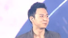 與她漫步春天