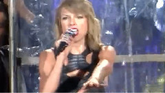 Taylor Swift - 你霉巡演時被龍蝦嚇到后