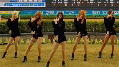 釜山慶尚南道的賽馬場表演