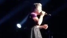 Kelly Clarkson - Habits 現場