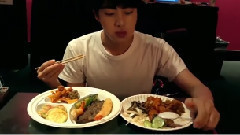 吃飯的金碩珍