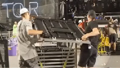 Taylor Swift - The 1989 World Tour?  Load Out