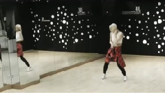 TWICE出道預告MOMO(feat.GOT7 Mark)