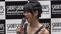 橫山由依登場 魚船の光 記者會(2)