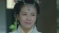 那年夏天我學會了在被子里抱緊自己