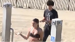 沐浴時被搞笑