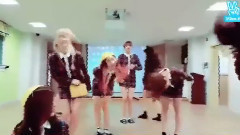 TWICE秒變逗比 V-App直播蛇精high跳EXO等舞曲