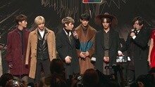 SHINee亮相2015MAMA亞洲音樂盛典紅毯引關注