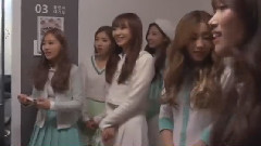 Rania與Lovelyz在音樂銀行后臺的相遇
