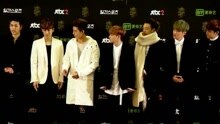 iKON 紅毯