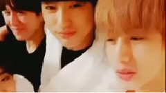 V App 直播 GOT7的酒店房間