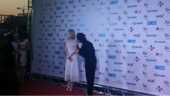 KCon AUH 泰妍紅毯
