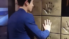 燦烈更新INS視頻第二則