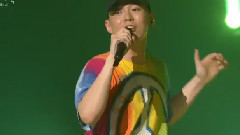 遠遠的