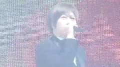 五月天巡演開跑咯 穿西裝登紅館HIGH翻啦
