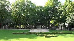 巴黎香榭麗舍大道下半部