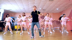 <加油!美少女> 片段:BIGBANG勝利陪美少女學員們一起練習舞蹈