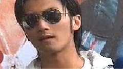 <釋放>