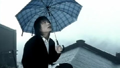 飛在風中的小雨