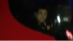 車上和粉絲揮手再見