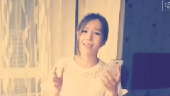 她說