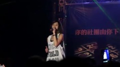 下一個天亮 & 陪著我的時候想著她 & 我不想忘記你