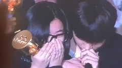背后抱粉絲