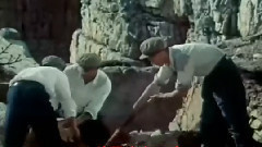 千里濤聲唱英雄