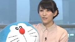 映畫主題歌を歌う