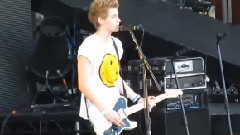 Luke Hemmings? Best vocal ? Live performance