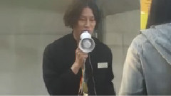 在弘大賣東西
