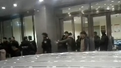 結束后出場