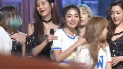 Red Velvet x SNSD 少女時代 實力寵(逗)妹阿之舞臺上玩耍