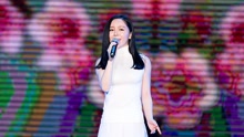 她成功演繹了《花千骨》主題曲