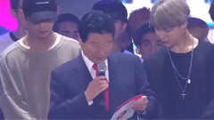 昌源Kpop World給獲獎者頒獎的防彈少年團cut