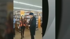 當果果出現在學校圖書館