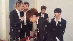 沒有輪到表演的Imfact 待機室影像