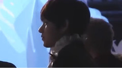 Melon Music Awards 臺下觀看seventeen表演的金泰亨 16/11/19