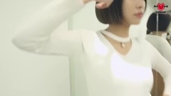 逗比接受假人挑戰