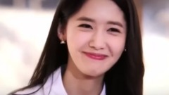 笑靨如花的林允兒