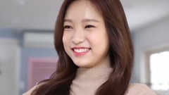 April - 梁睿娜的畫報日歷