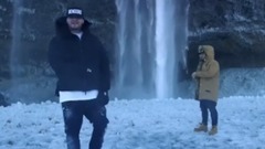 KE? SA BUDú PYTA?