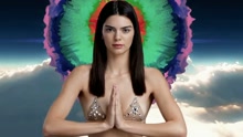 Kendall Jenner《LOVE》雜志圣誕月日歷小短片