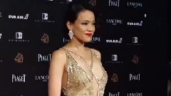 舒淇Deep V現紅毯 拒提馮德倫